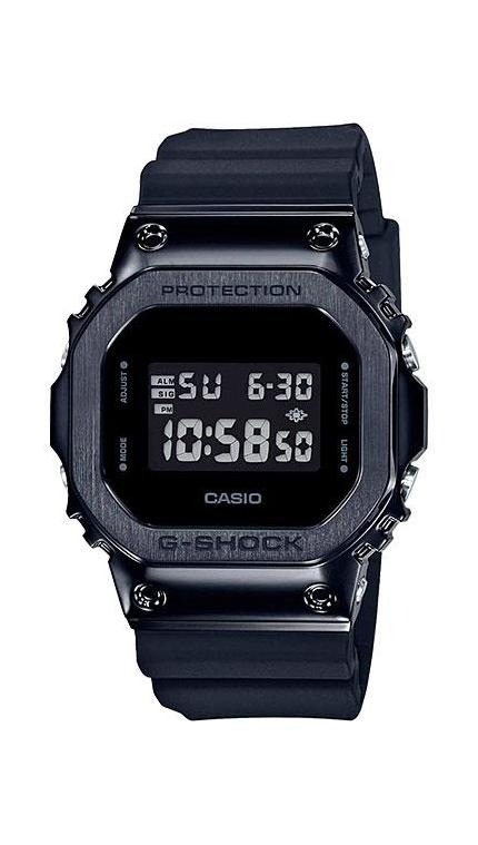 Часы Casio GM-5600B-1